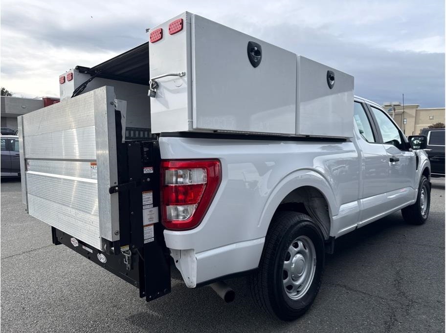 Ford F-150 XL SuperCab 8-ft. 2WD 2021