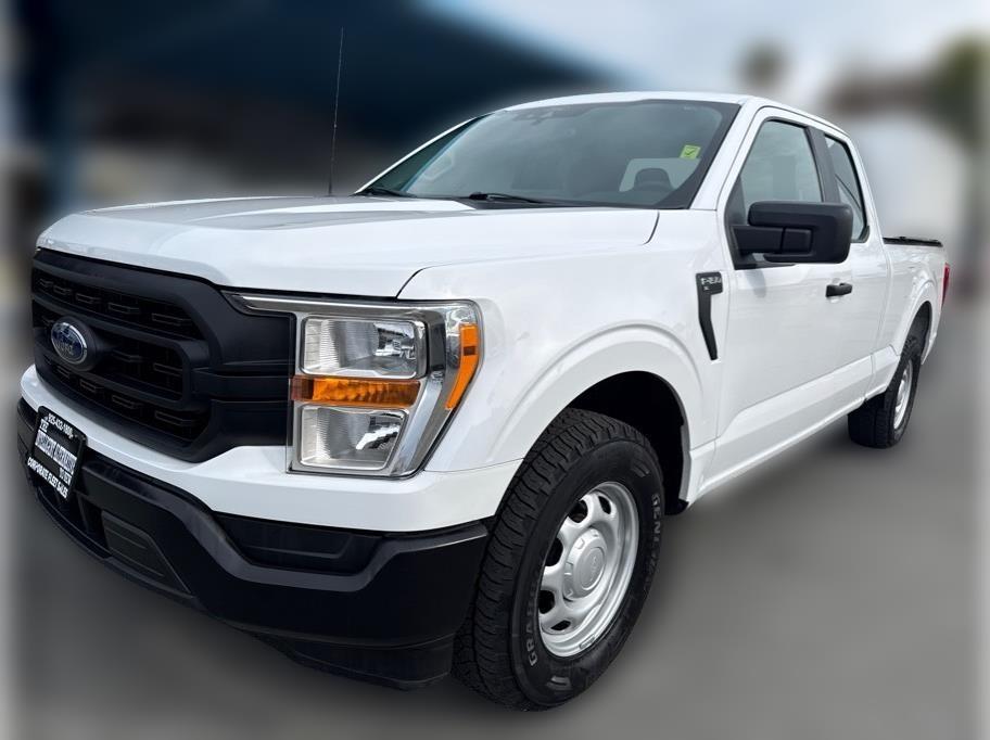 2021 Ford F-150 XL's photo