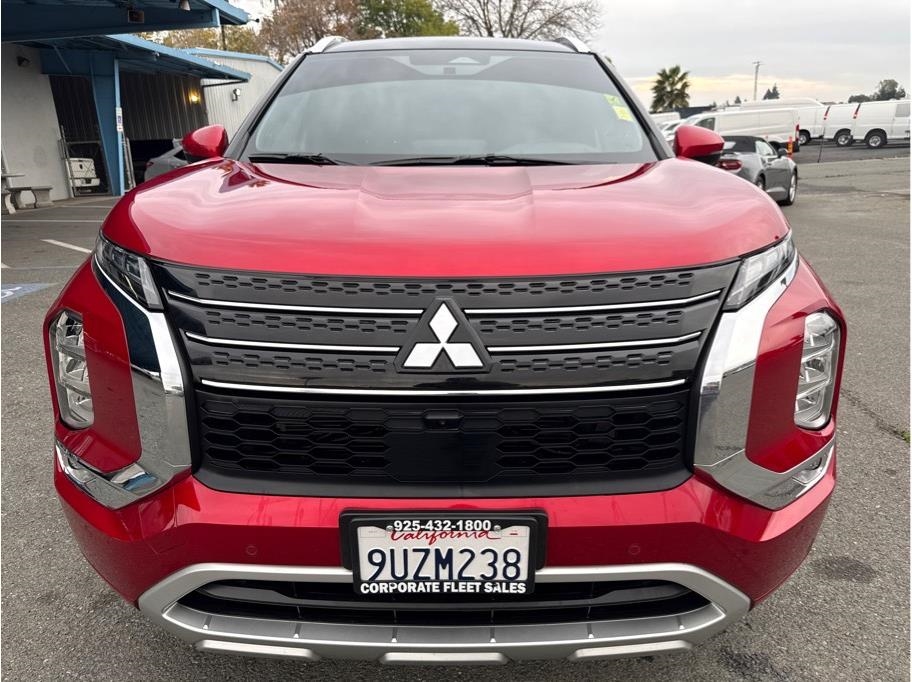 Mitsubishi Outlander  2024