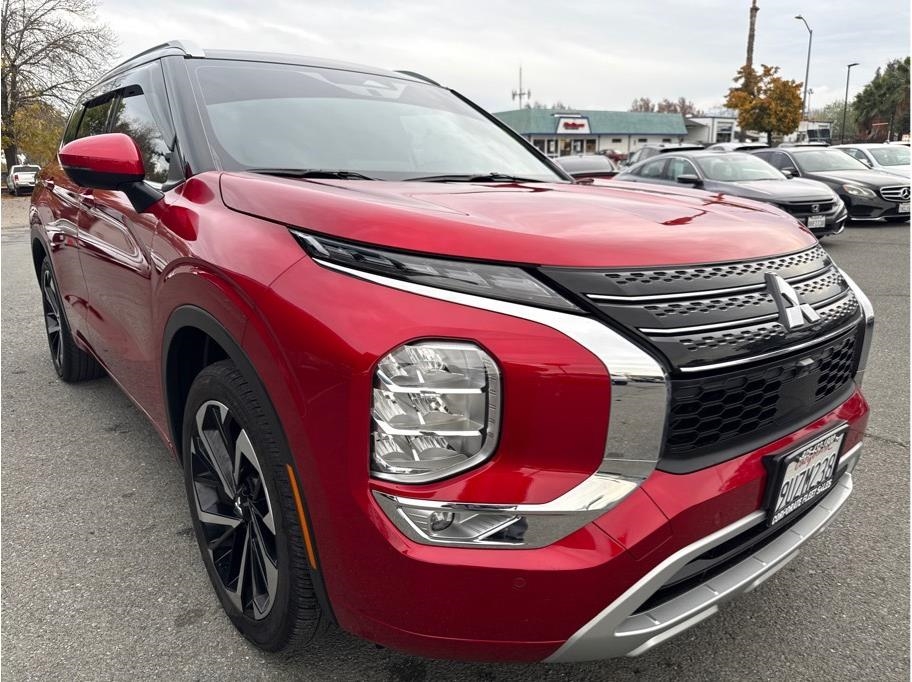 Mitsubishi Outlander  2024