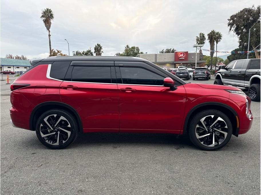 Mitsubishi Outlander  2024