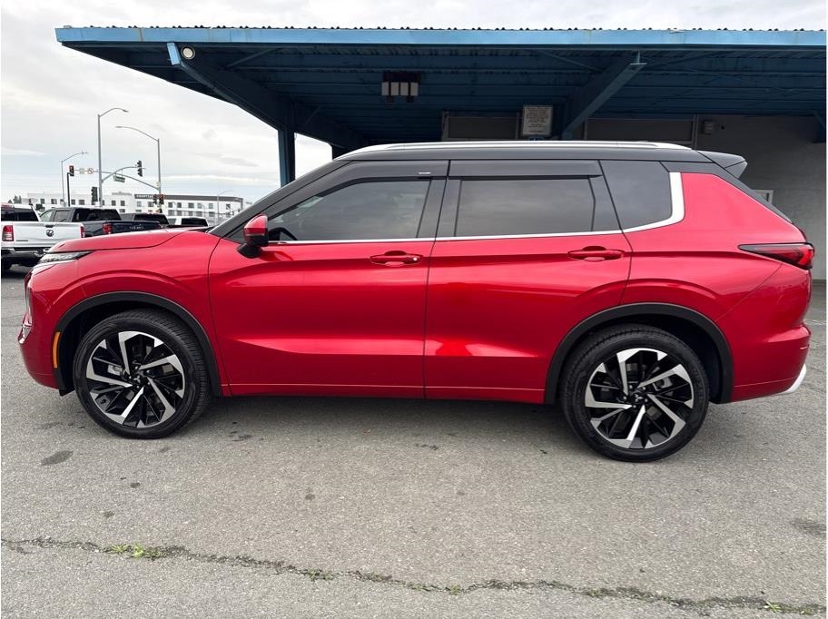 Mitsubishi Outlander  2024