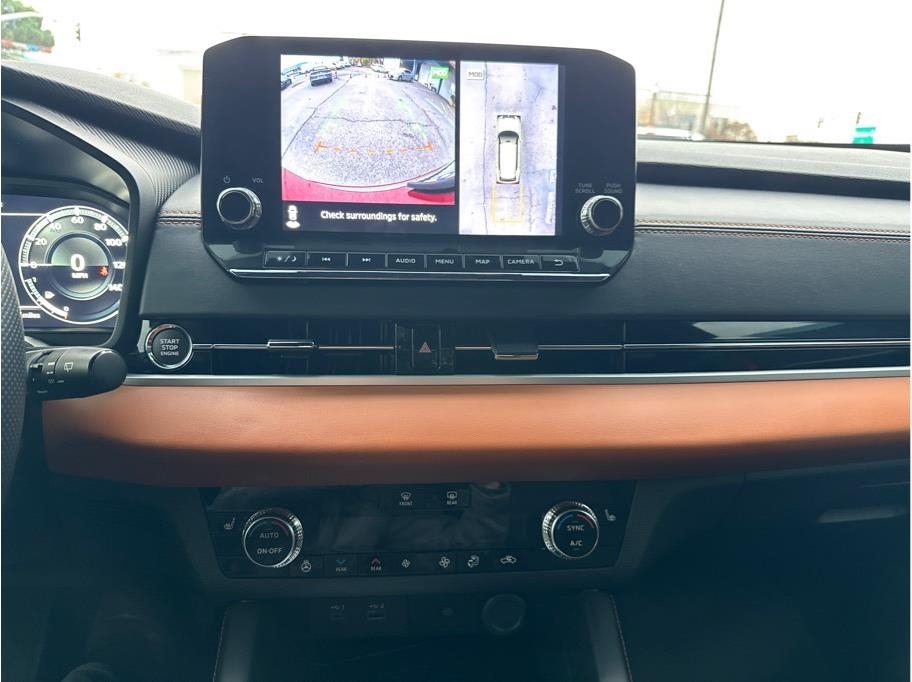 Mitsubishi Outlander  2024