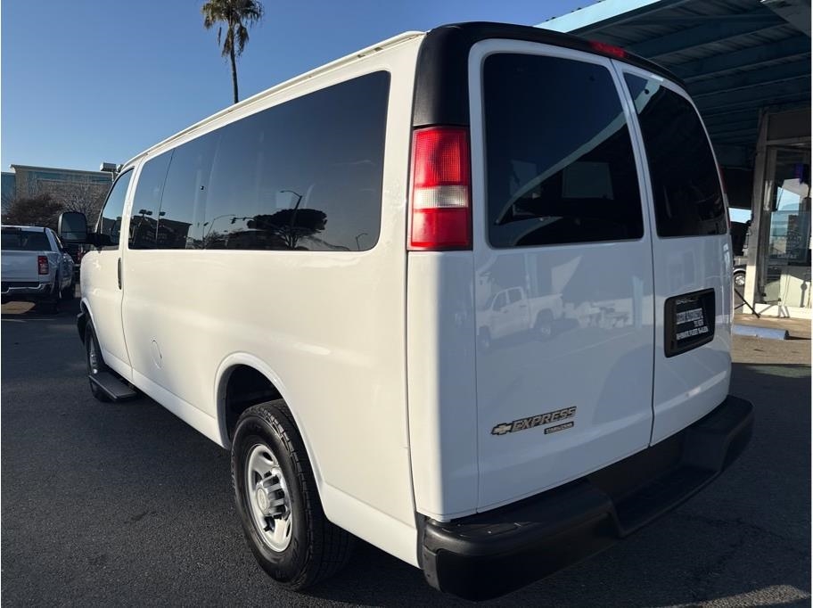 Chevrolet Express LS 2500 2015