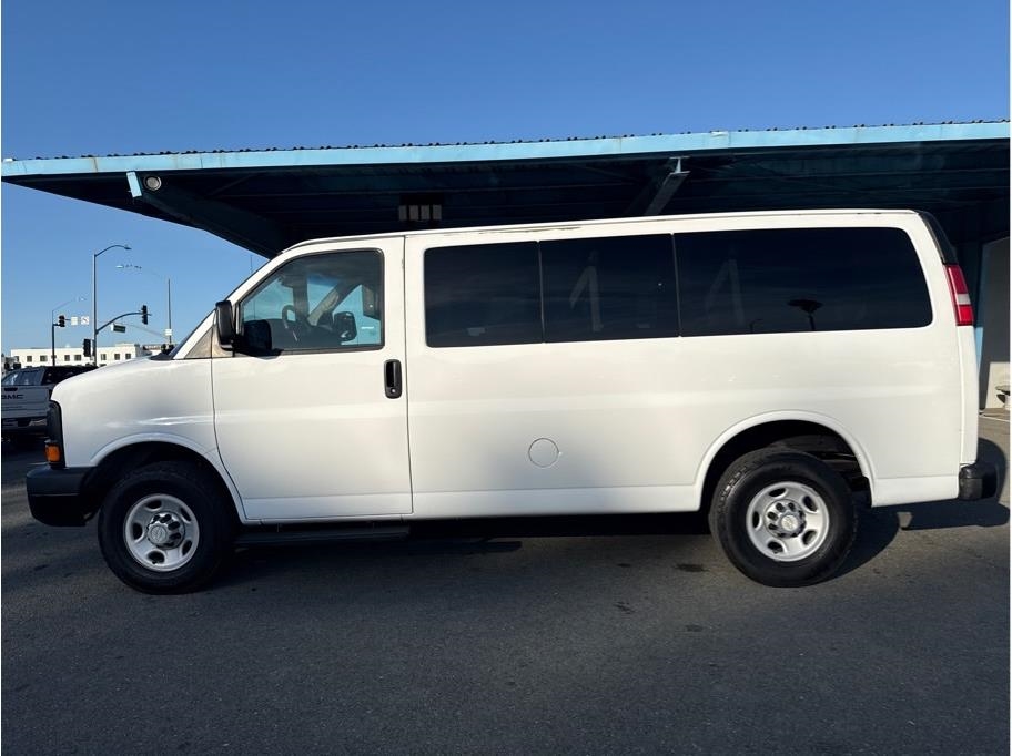 Chevrolet Express LS 2500 2015