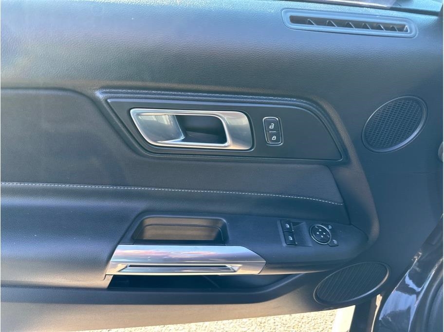 Ford Mustang EcoBoost Coupe 2022