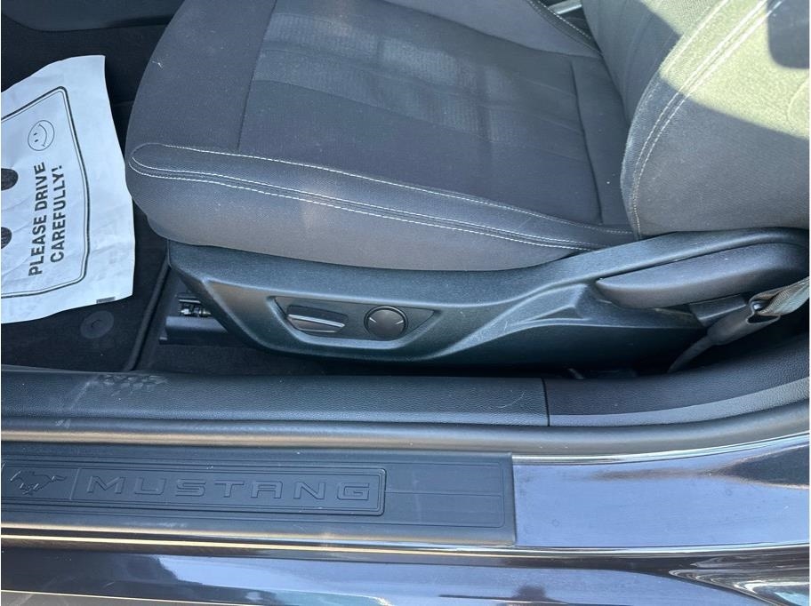 Ford Mustang EcoBoost Coupe 2022