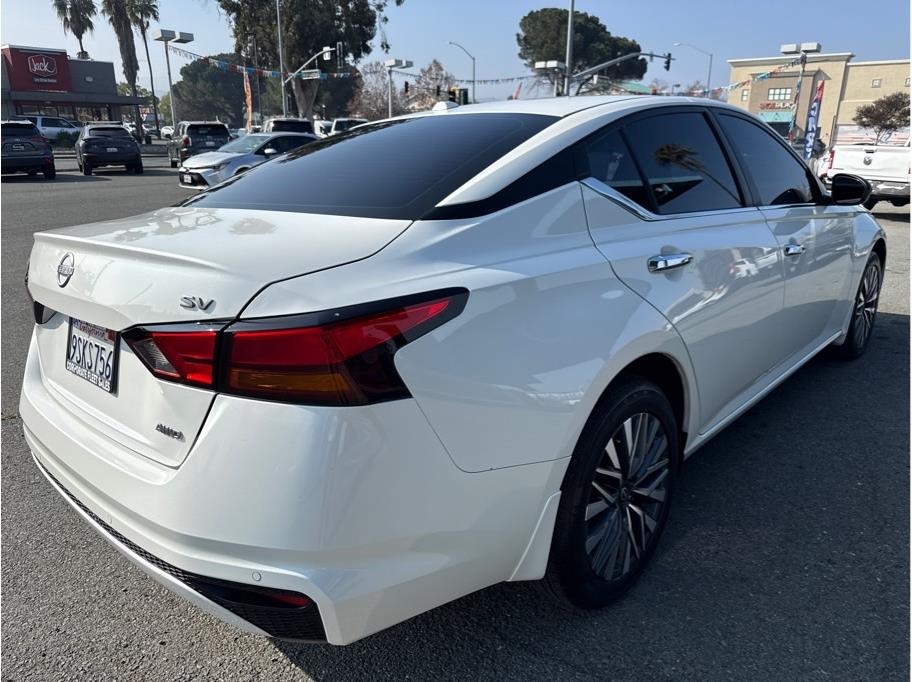 Nissan Altima 2.5 SV AWD 2024