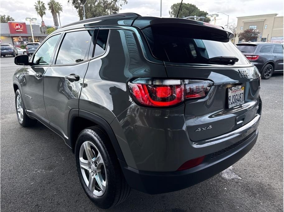 Jeep Compass Latitude 2023