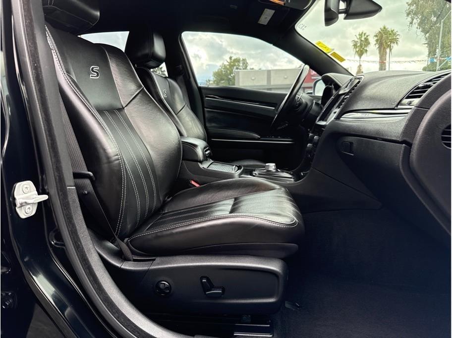 Chrysler 300 S V6 RWD 2020