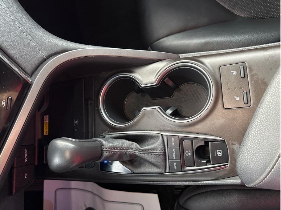 Toyota Camry XSE V6 2022