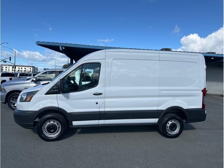 Ford Transit 250 Van Med. Roof w/Sliding Pass. 130-in. WB 2016