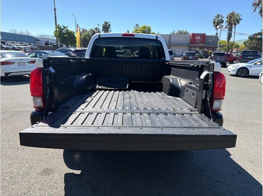 Toyota Tacoma SR5 Access Cab I4 6AT 4WD 2019