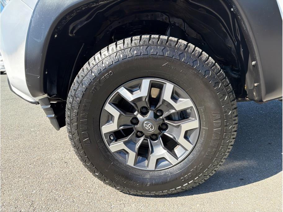 Toyota Tacoma SR5 Access Cab I4 6AT 4WD 2019