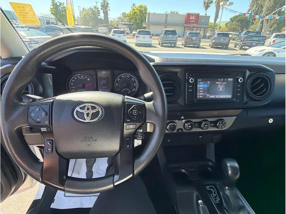 Toyota Tacoma SR5 Access Cab I4 6AT 4WD 2019