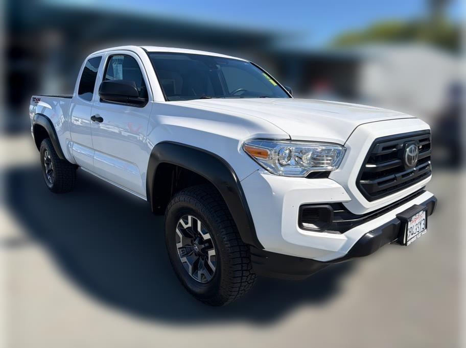 Toyota Tacoma SR5 Access Cab I4 6AT 4WD 2019