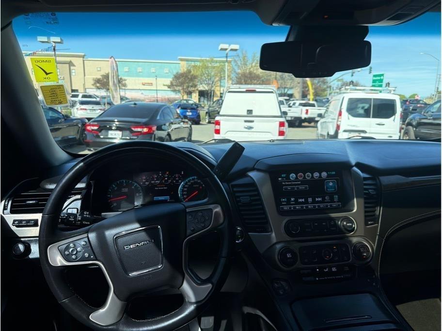 GMC Yukon Denali 2WD 2017