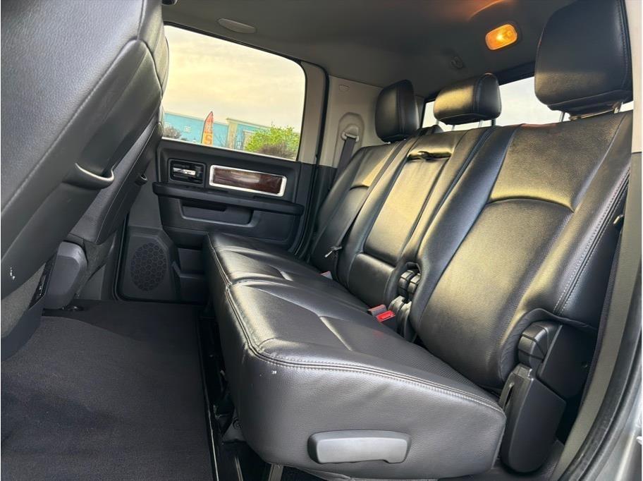 RAM 2500 Laramie Mega Cab 4WD 2012