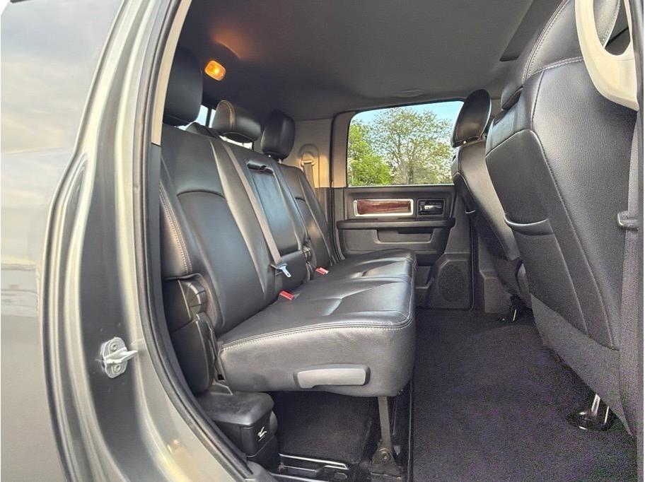 RAM 2500 Laramie Mega Cab 4WD 2012