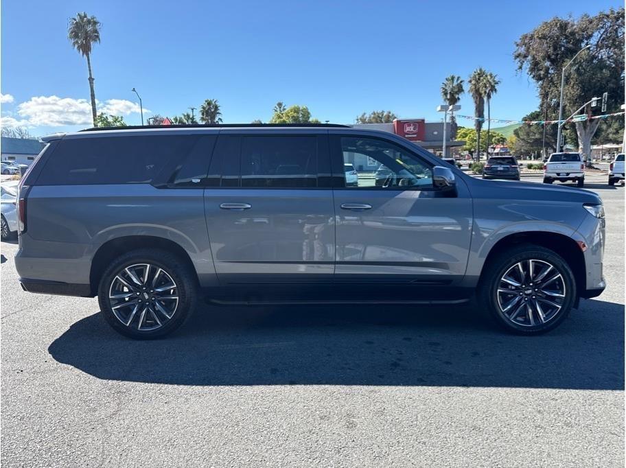 Cadillac Escalade ESV Sport AWD 2021