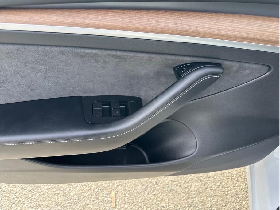 Tesla Model 3 Long Range 2021