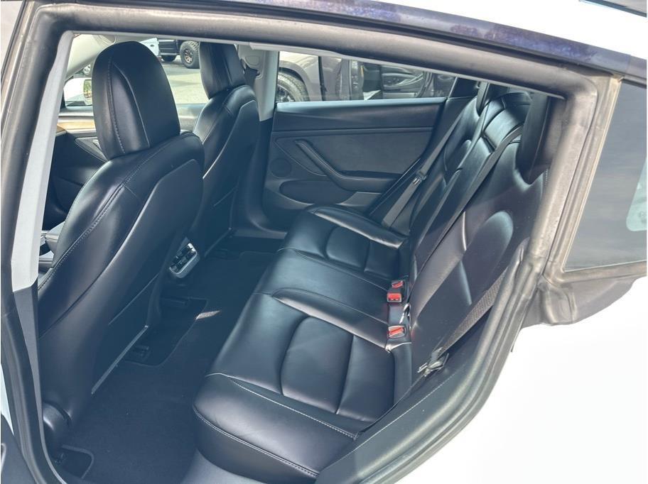 Tesla Model 3 Long Range 2021