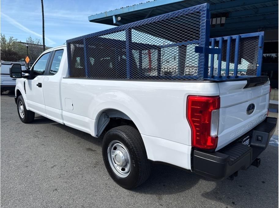 Ford F-250 SD XL SuperCab 2WD 2018