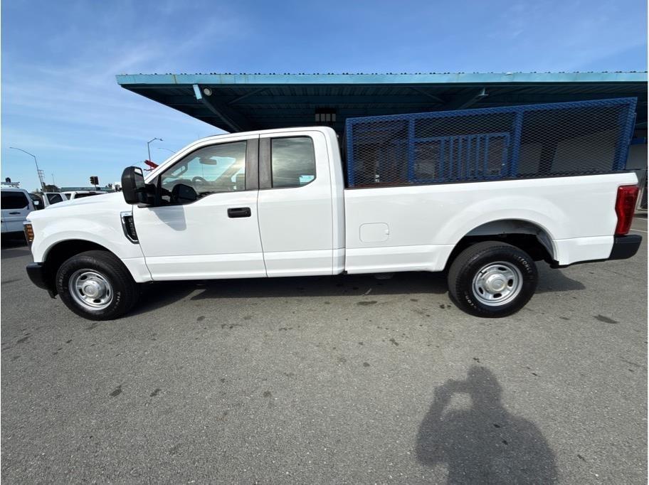 Ford F-250 SD XL SuperCab 2WD 2018