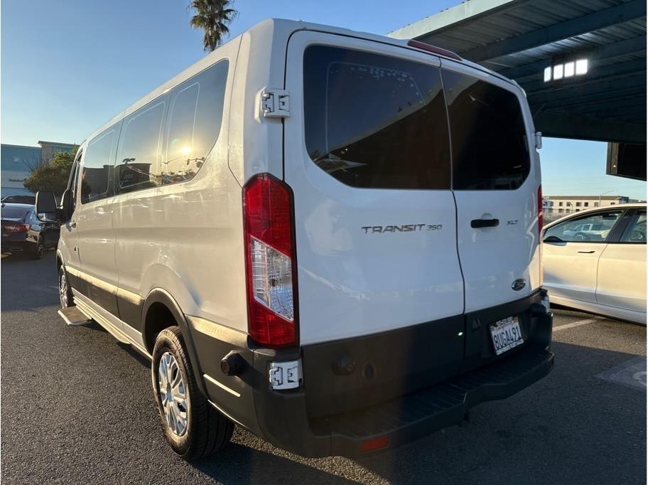 Ford Transit 350 Wagon Low Roof XLT 60/40 Pass. 148-in. WB 2017