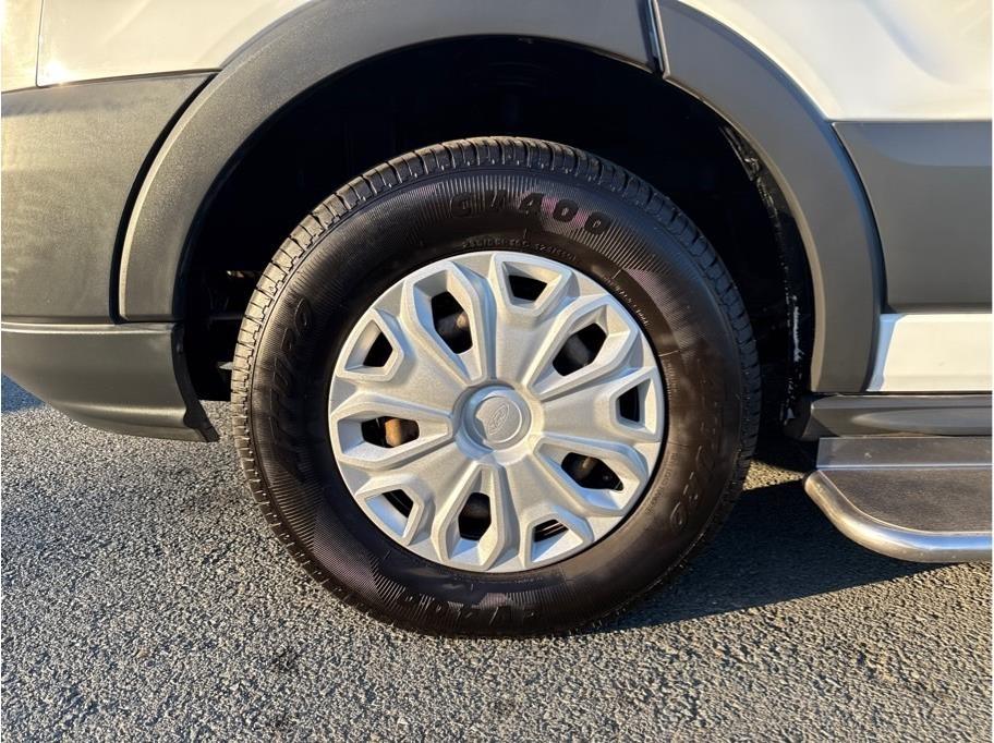 Ford Transit 350 Wagon Low Roof XLT 60/40 Pass. 148-in. WB 2017