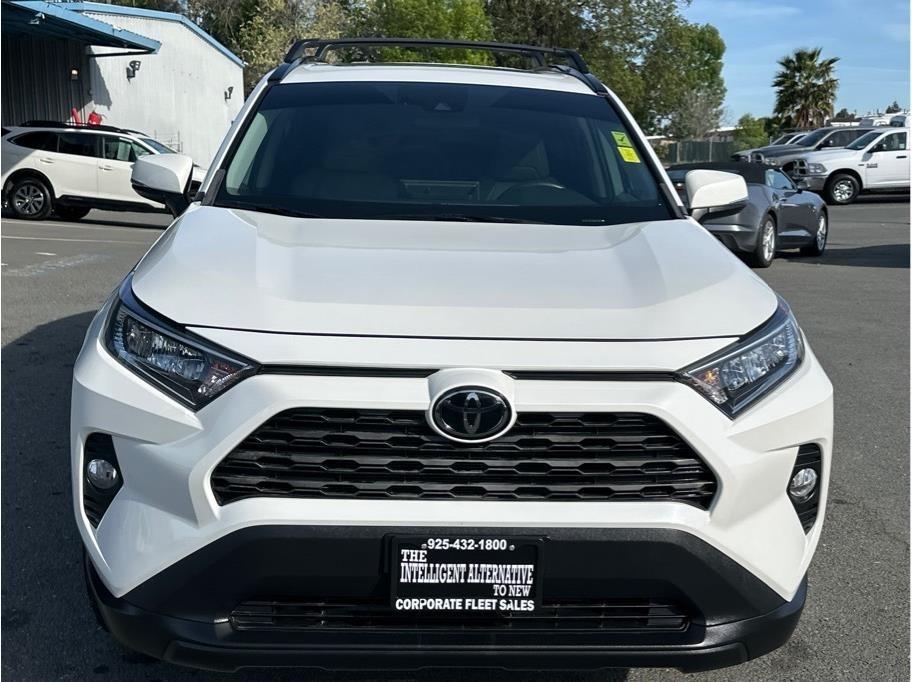 Toyota RAV4 XLE Premium 2021