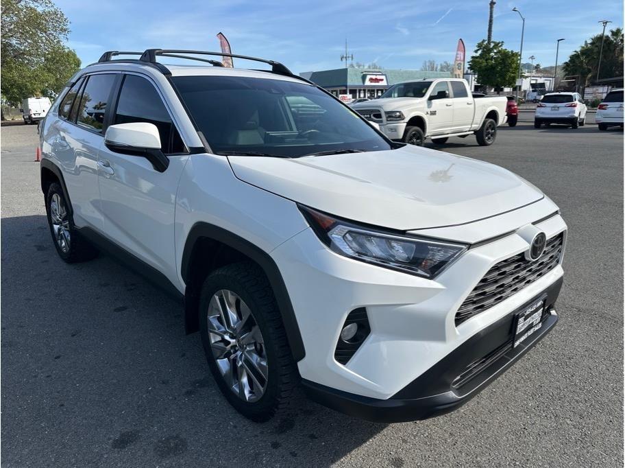 Toyota RAV4 XLE Premium 2021