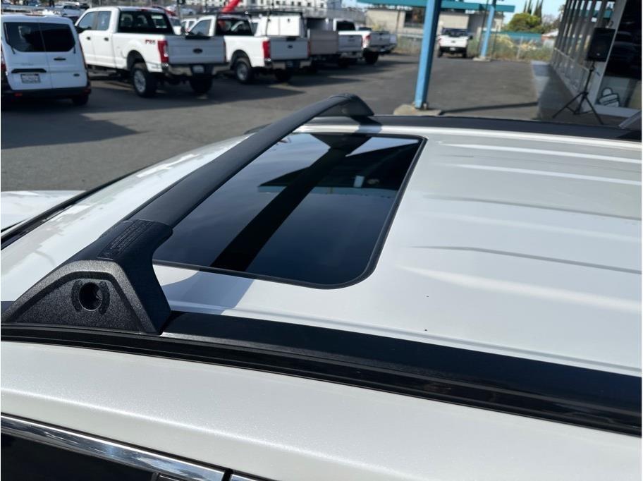 Toyota RAV4 XLE Premium 2021