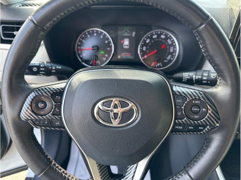 Toyota RAV4 XLE Premium 2021