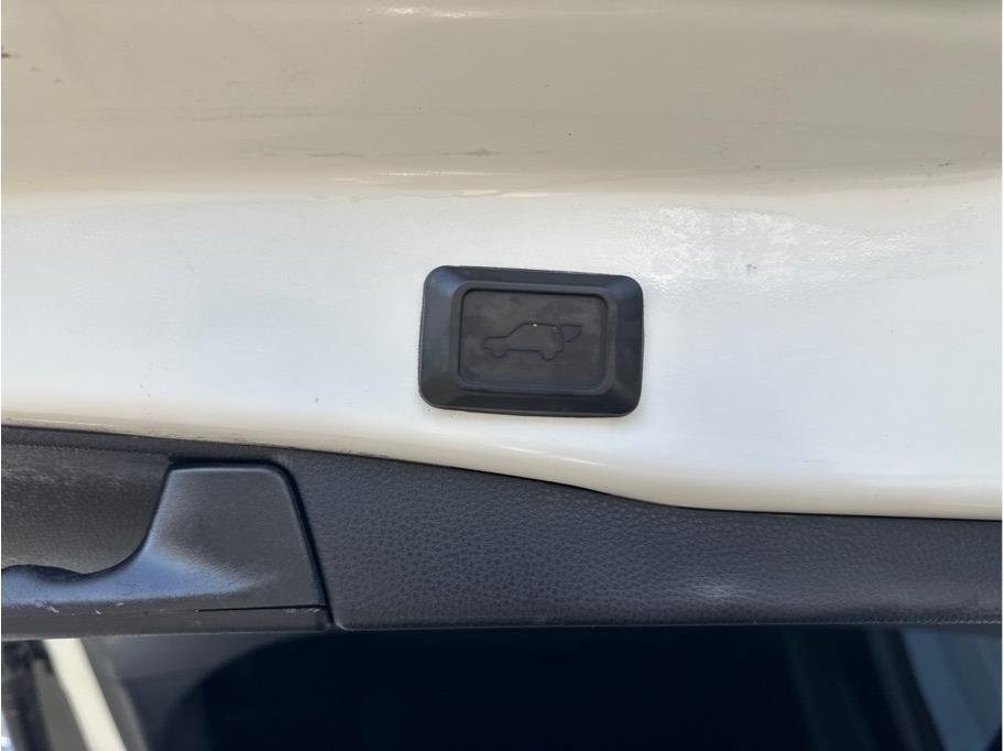 Toyota RAV4 XLE Premium 2021