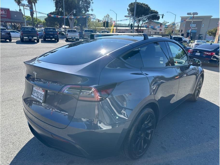 Tesla Model Y Long Range 2021