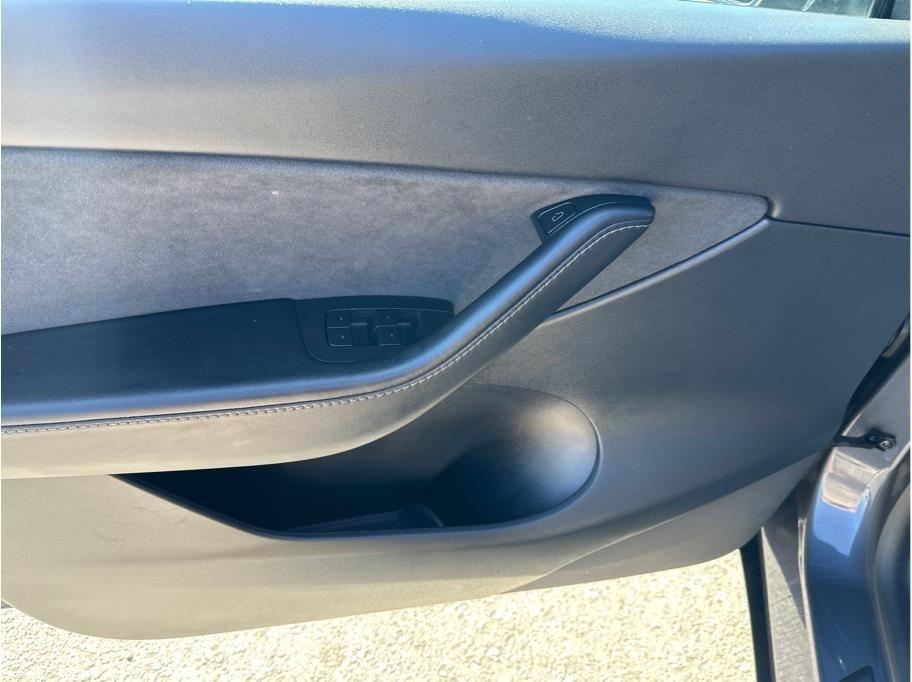 Tesla Model Y Long Range 2021