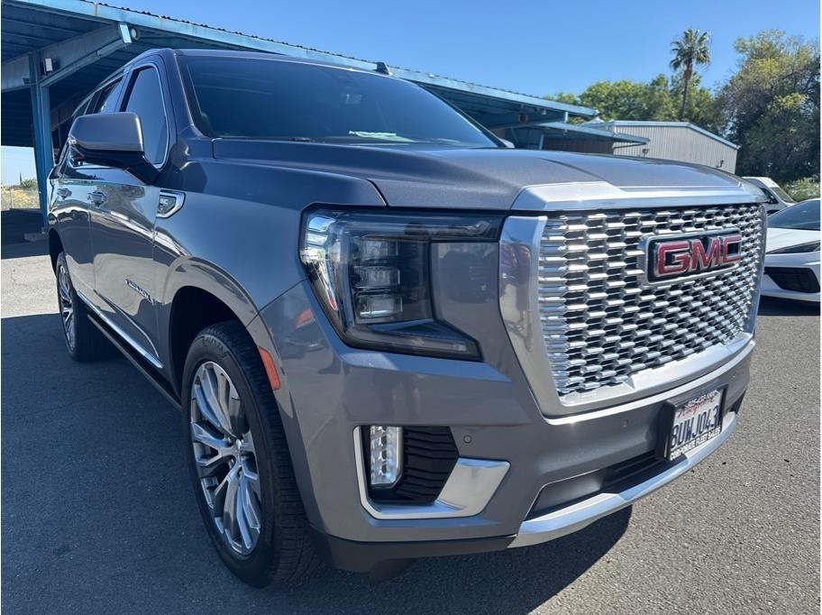 GMC Yukon Denali 4WD 2021