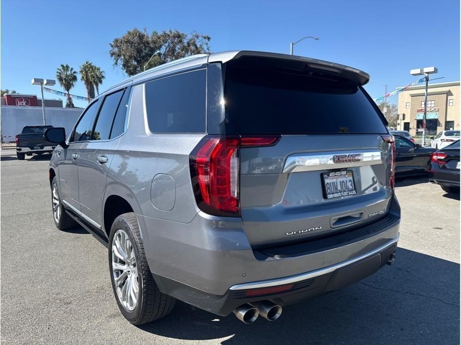 GMC Yukon Denali 4WD 2021