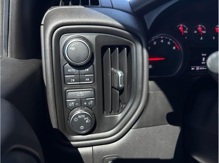 Chevrolet Silverado 1500 Custom Trail Boss Crew Cab Long Box 4WD 2019