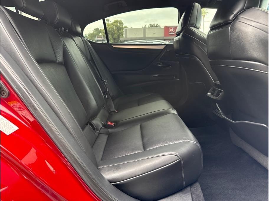 Lexus ES 350 F SPORT 2019