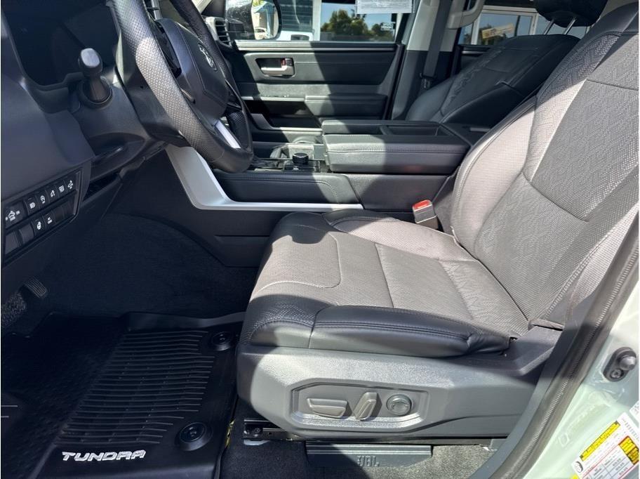 Toyota Tundra Limited CrewMax 4WD 2024