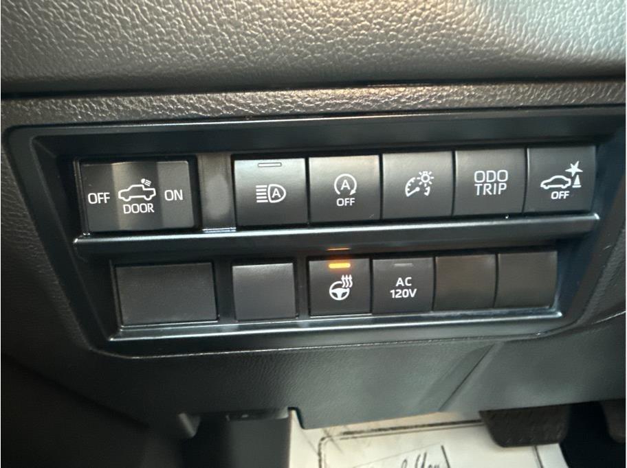 Toyota Tundra Limited CrewMax 4WD 2024