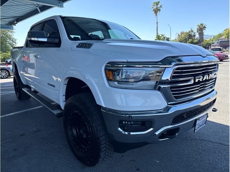RAM 1500 Laramie Crew Cab SWB 4WD 2020
