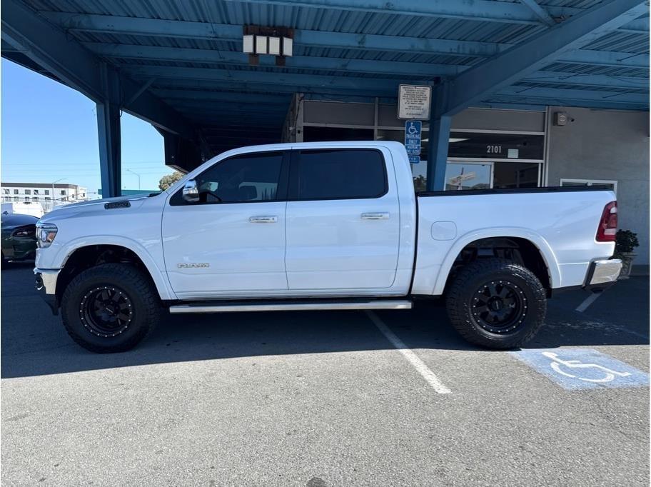 RAM 1500 Laramie Crew Cab SWB 4WD 2020