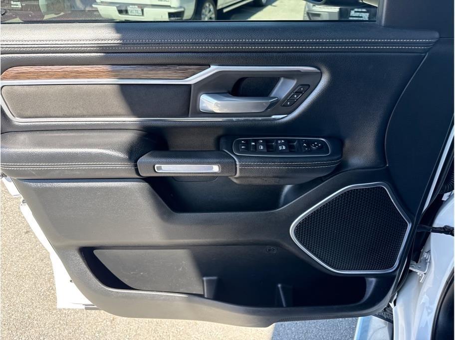 RAM 1500 Laramie Crew Cab SWB 4WD 2020