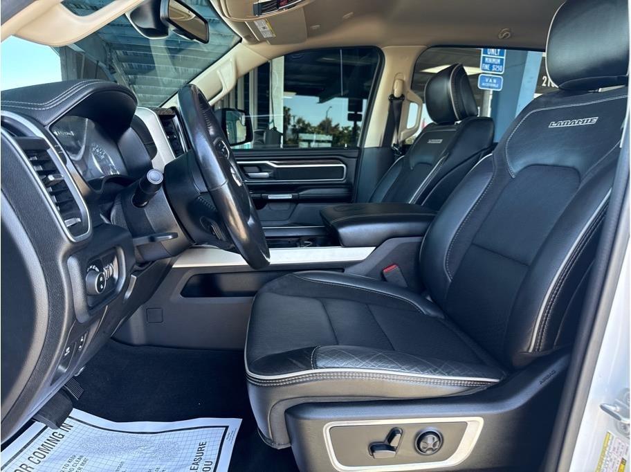 RAM 1500 Laramie Crew Cab SWB 4WD 2020