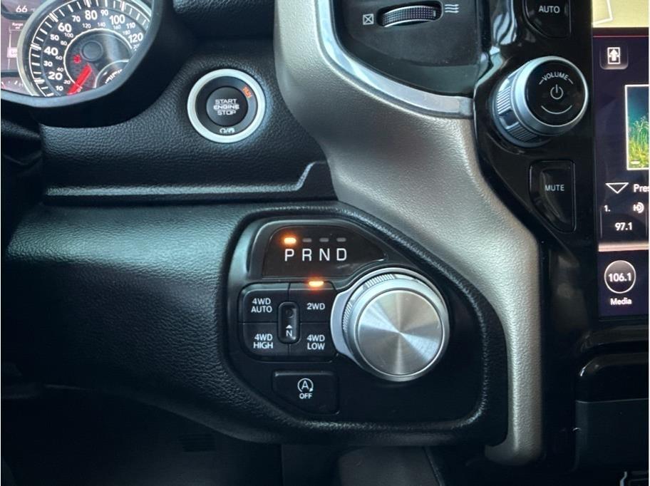 RAM 1500 Laramie Crew Cab SWB 4WD 2020
