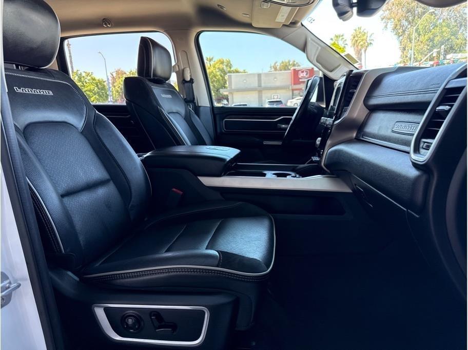 RAM 1500 Laramie Crew Cab SWB 4WD 2020