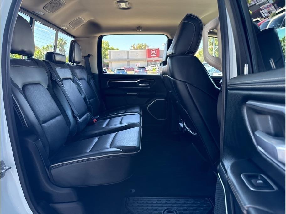 RAM 1500 Laramie Crew Cab SWB 4WD 2020
